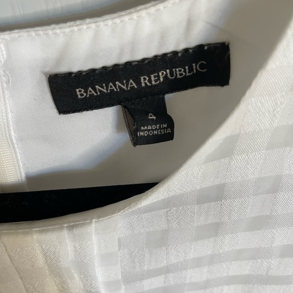 Banana Republic peplum blouse - Picture 2 of 4